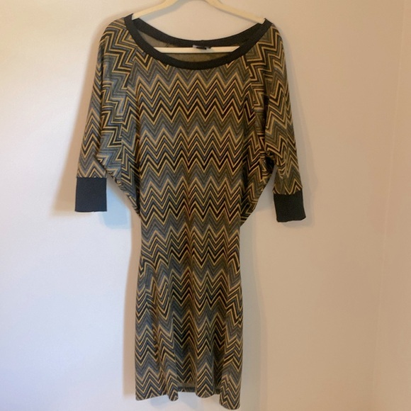 Bionic (Canadian designer) Wool body hugging dress - Picture 2 of 7